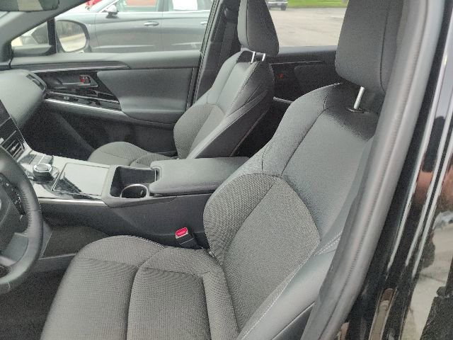 Used 2023 Toyota bZ4X XLE w/ Weather Package FWD image 31