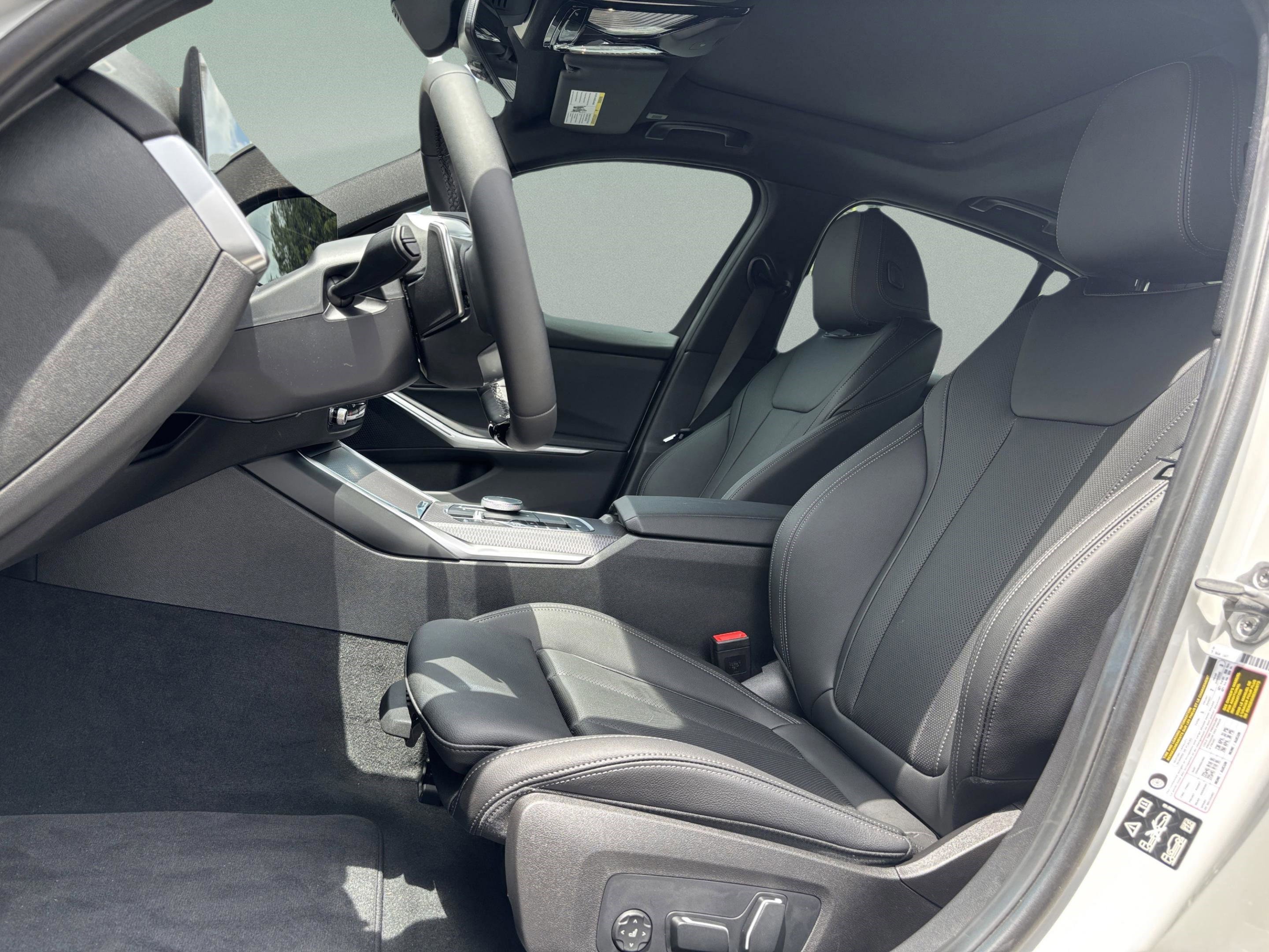 Used 2025 BMW 330i xDrive Sedan image 21