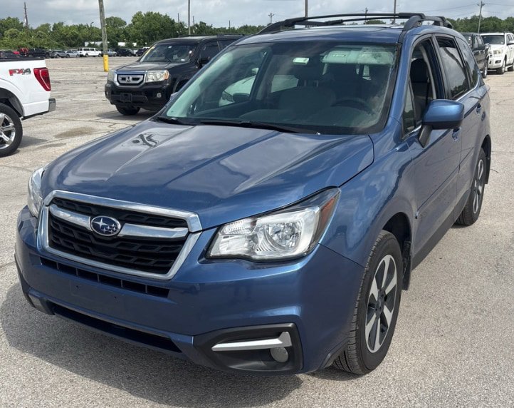Used 2017 Subaru Forester 2.5i Limited AWD/4WD image 3