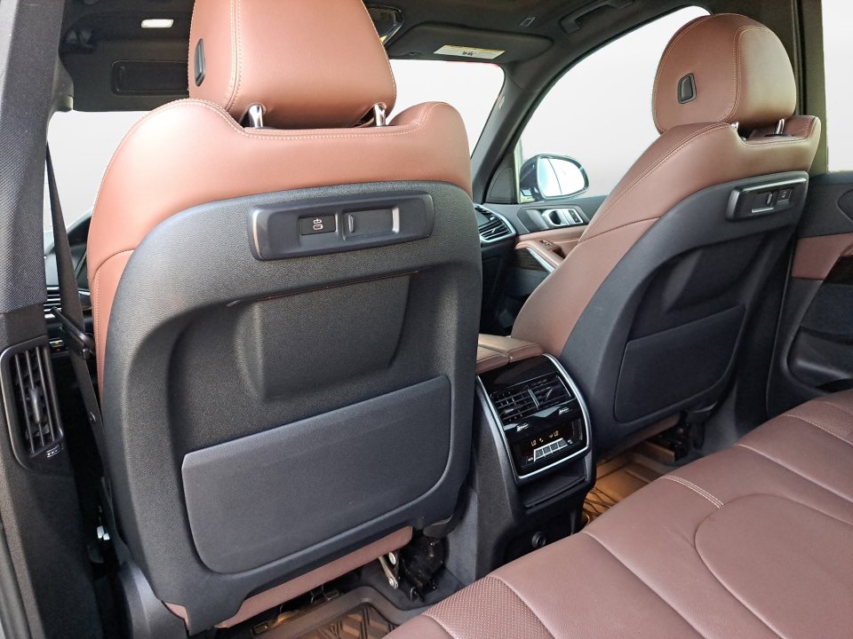 Used 2019 BMW X5 xDrive40i w/ Convenience Package AWD/4WD image 13