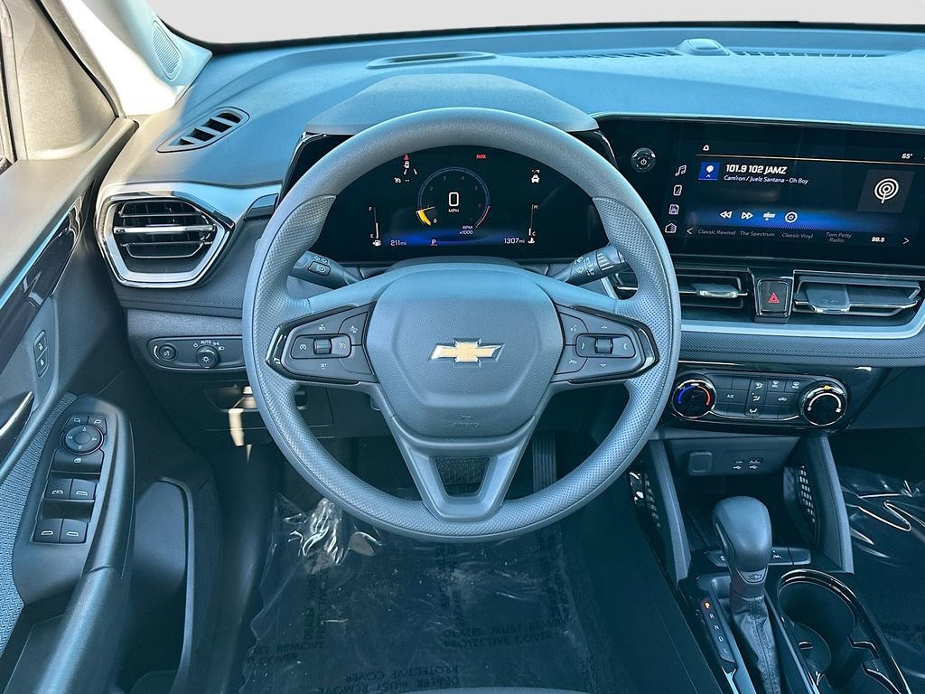 Used 2024 Chevrolet TrailBlazer LT w/ Driver Confidence Package image 20