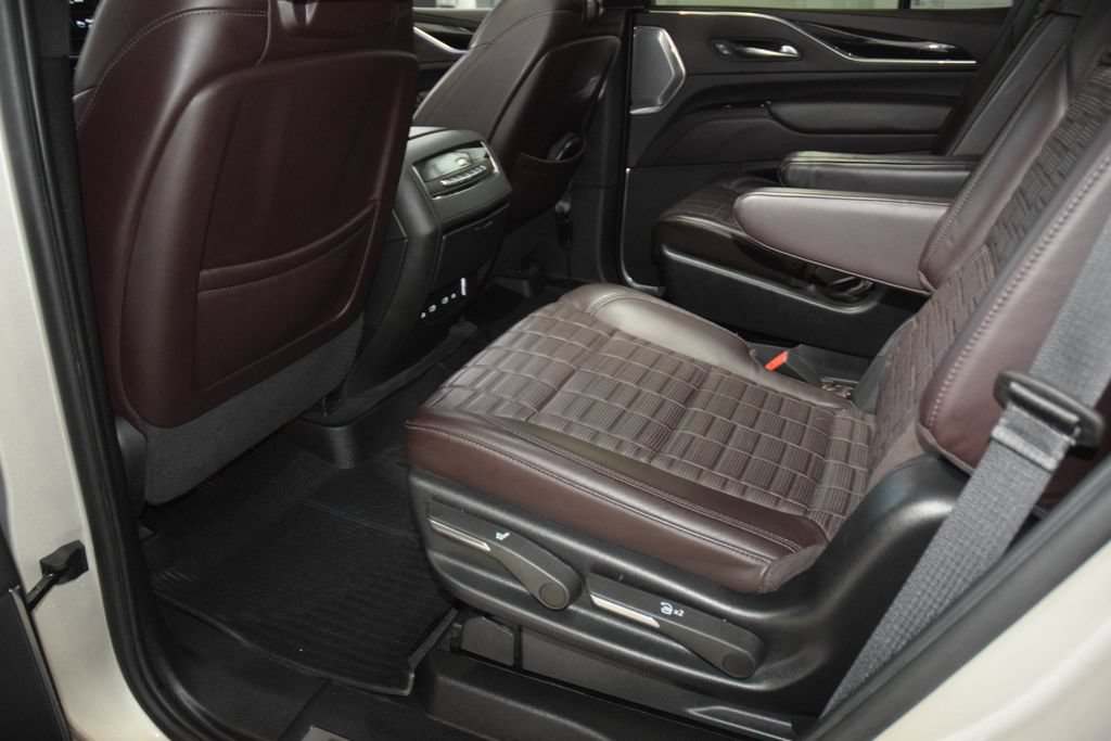 Used 2023 Cadillac Escalade Premium Luxury Platinum AWD/4WD image 45