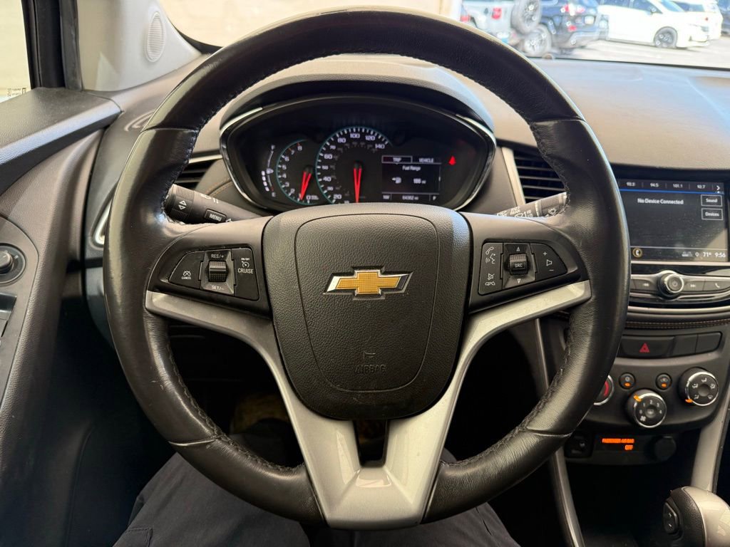 Used 2018 Chevrolet Trax LT w/ LT Convenience Package image 16