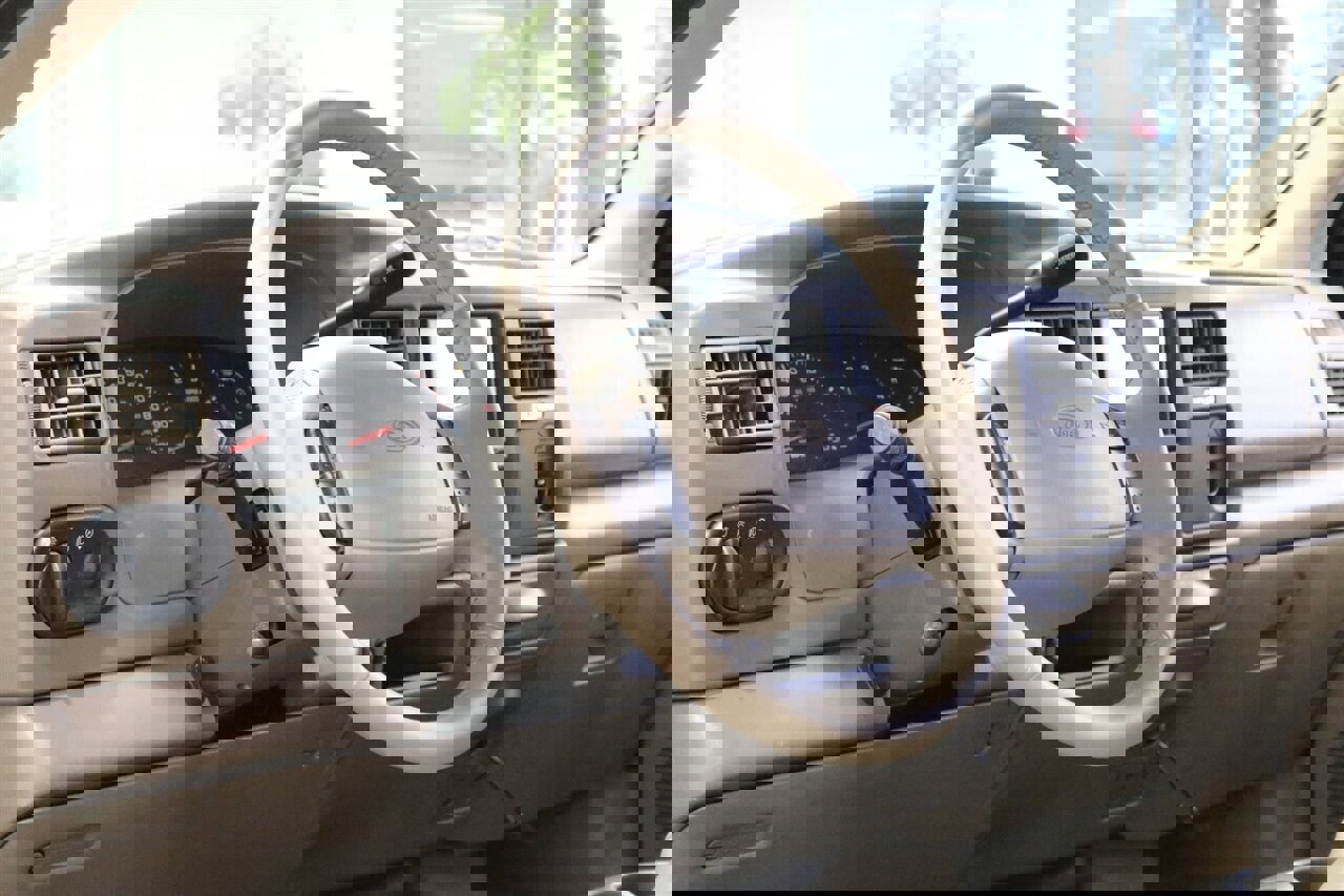 Used 2002 Ford Excursion Limited image 76