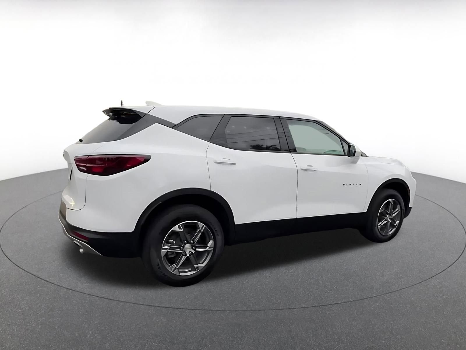 Used 2025 Chevrolet Blazer LT image 15