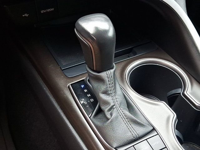 Used 2022 Toyota Camry SE w/ Carpet Mat Package (TMS) FWD image 14