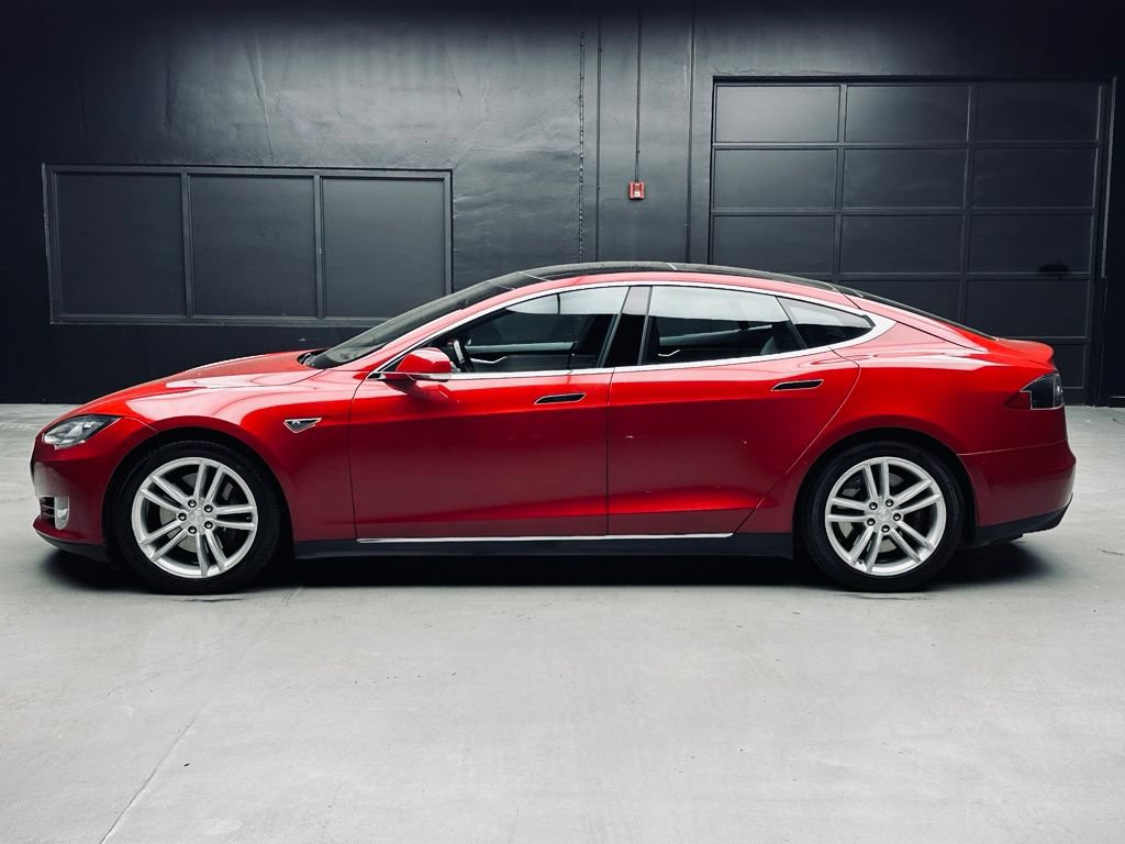 Used 2015 Tesla Model S 70D AWD/4WD image 4