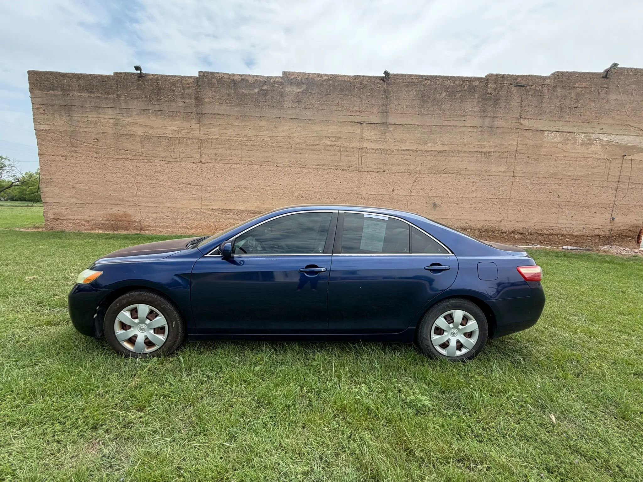 Used 2009 Toyota Camry LE FWD image 24