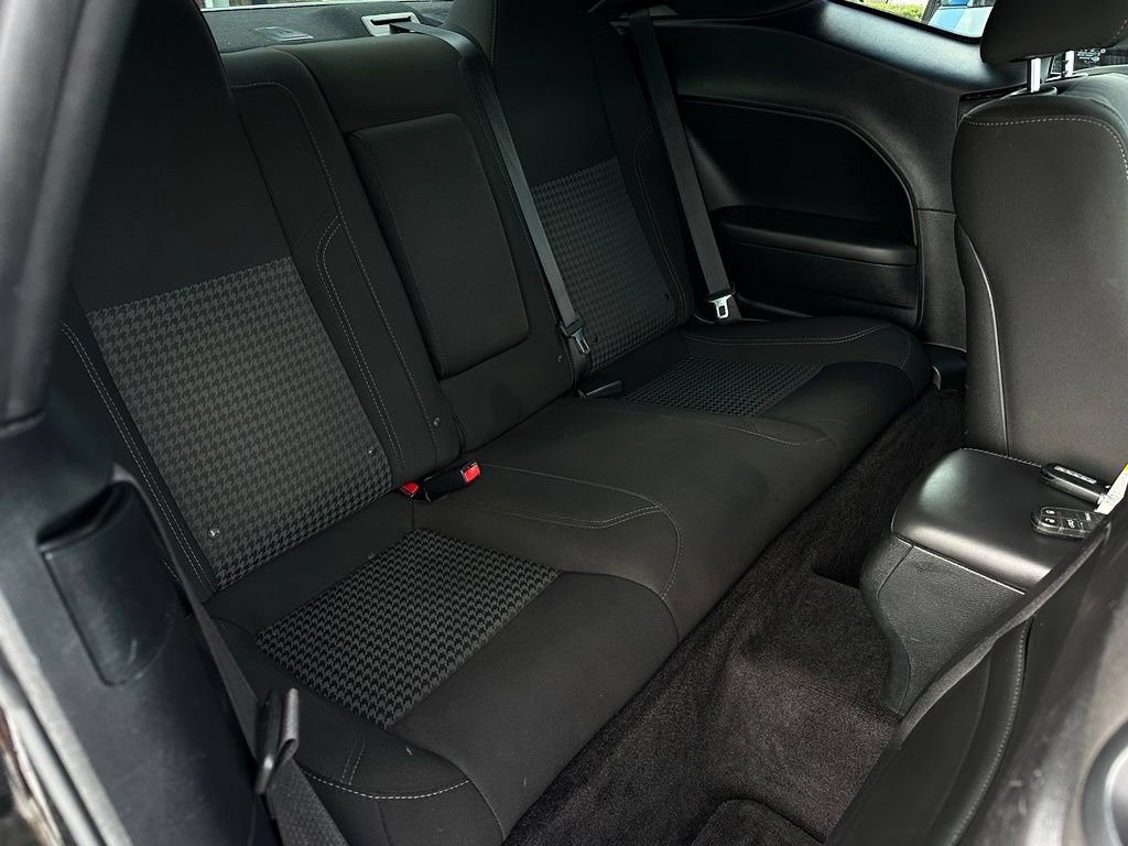 Used 2017 Dodge Challenger R/T RWD image 18