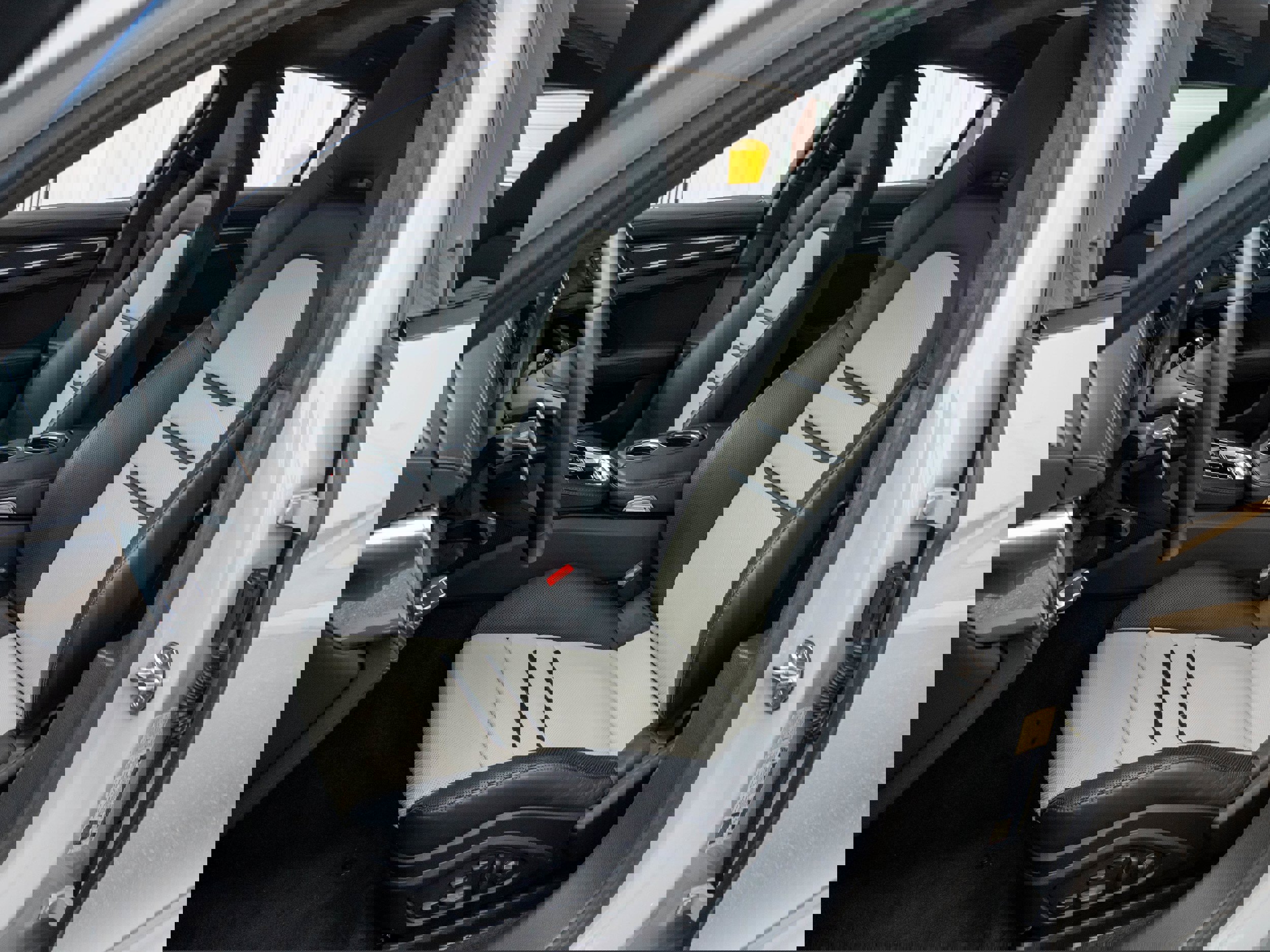 Used 2022 Porsche Panamera GTS w/ Premium Package image 5