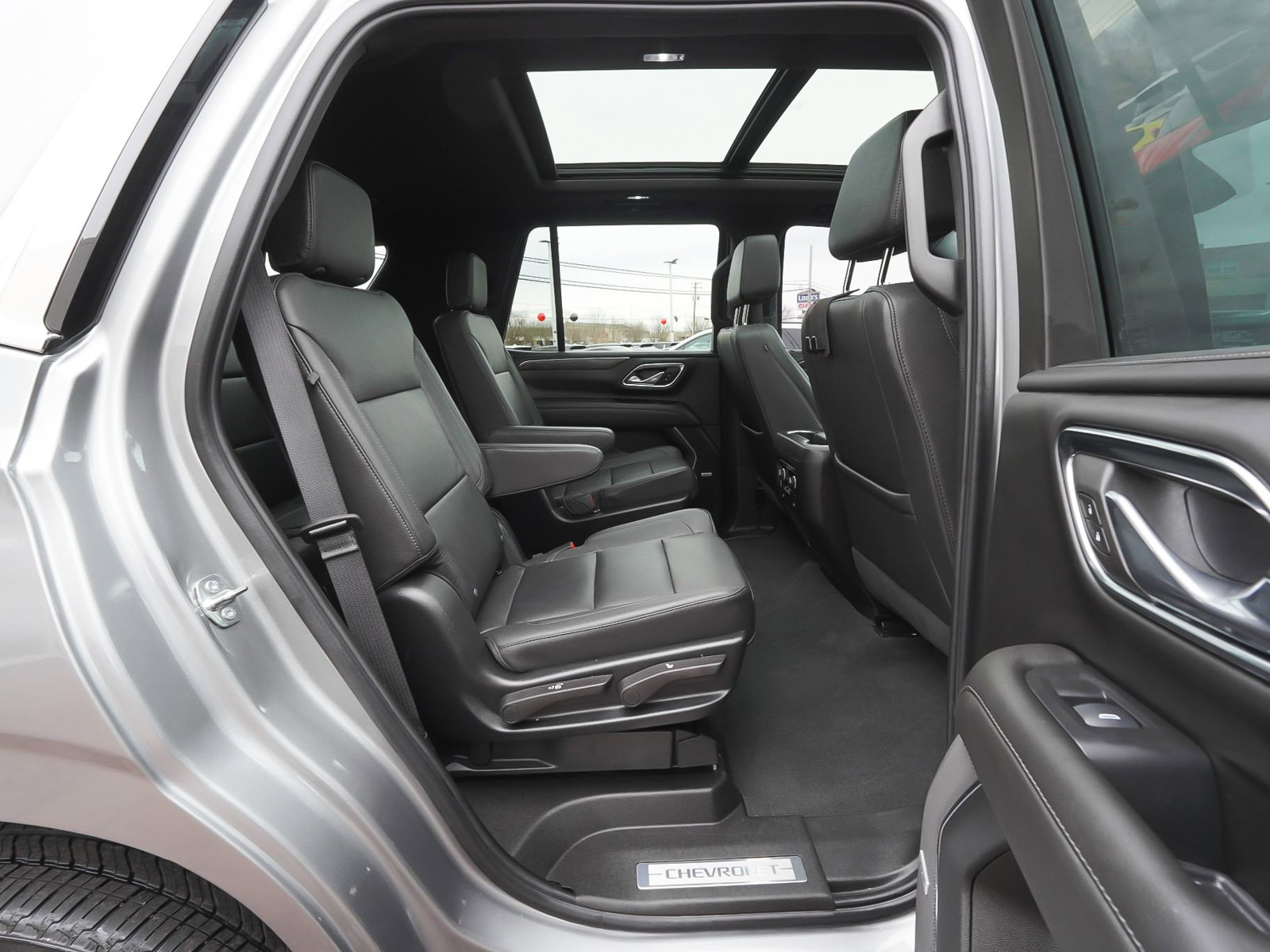 Used 2024 Chevrolet Tahoe LT w/ LT Signature Plus Package image 42