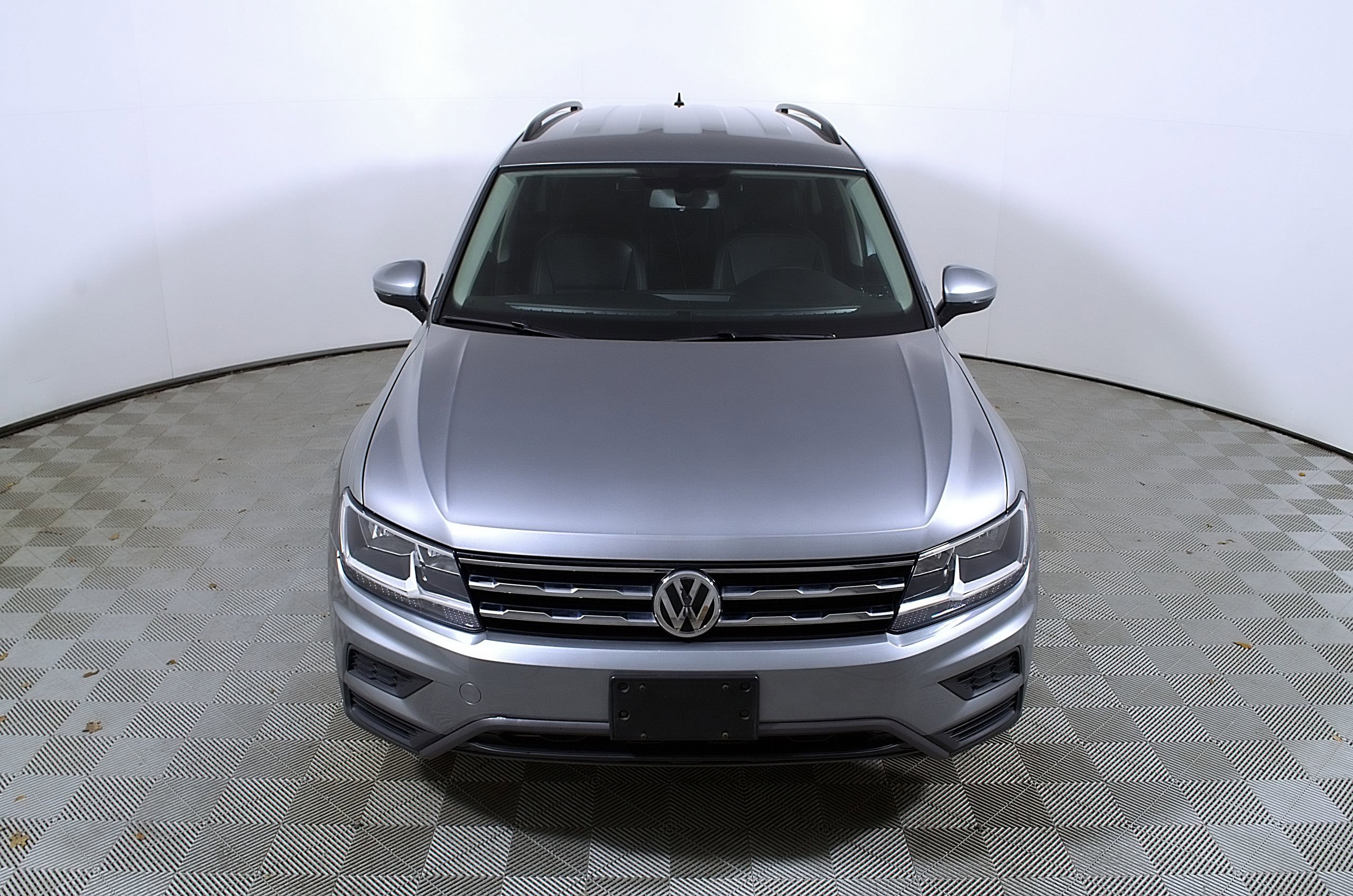 Used 2021 Volkswagen Tiguan SE FWD image 4