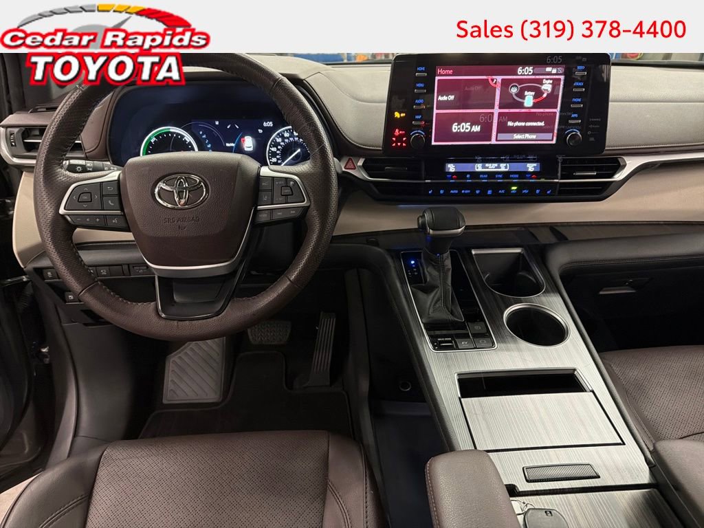 Certified 2021 Toyota Sienna Platinum image 14