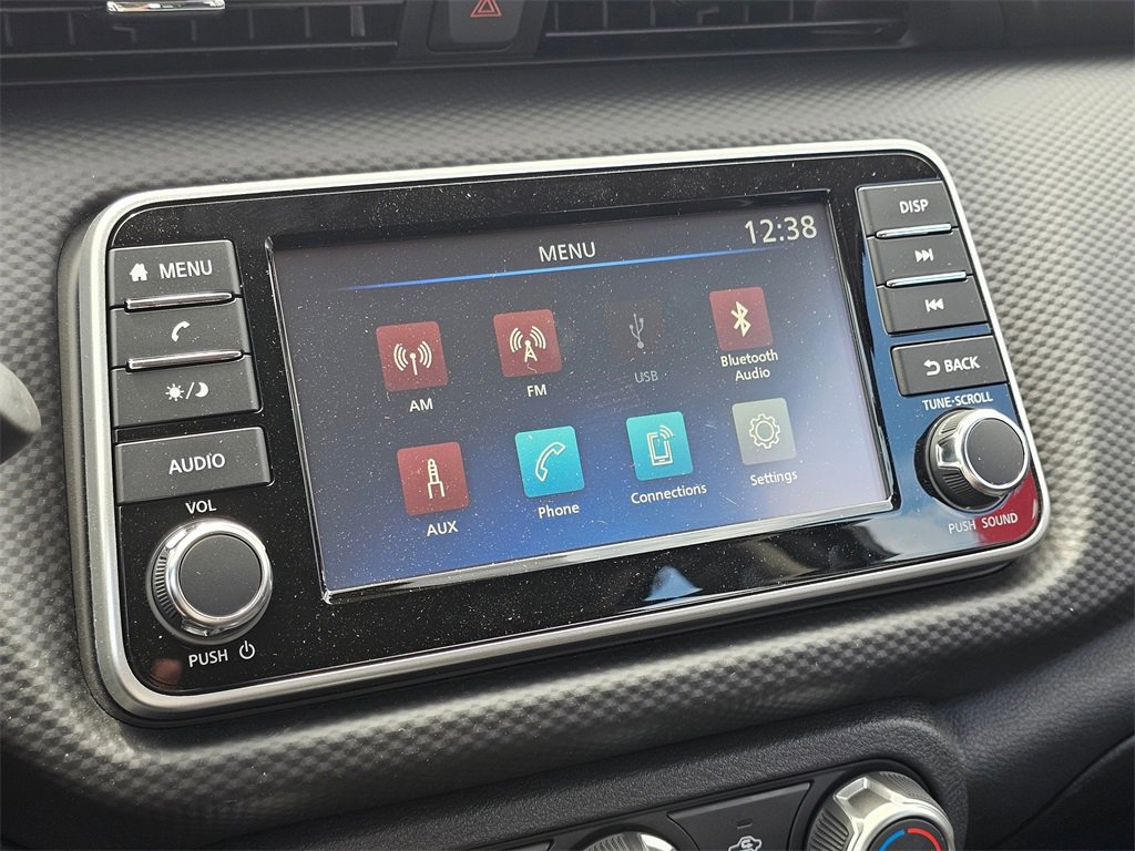 New 2025 Nissan Kicks Play S image 8