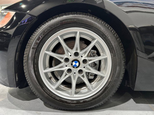 Used 2003 BMW Z4 2.5i RWD image 8