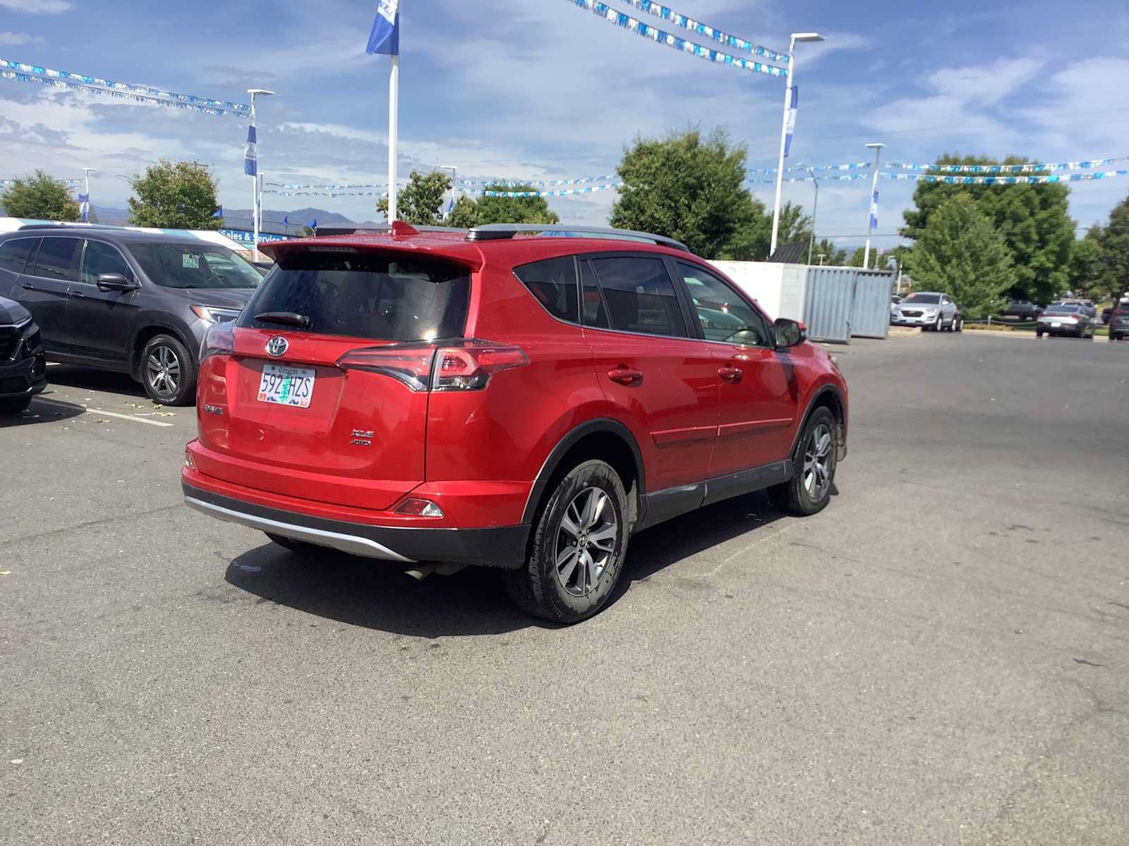 Used 2016 Toyota RAV4 XLE AWD/4WD image 7