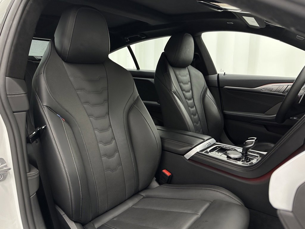 Used 2025 BMW M850i xDrive image 19