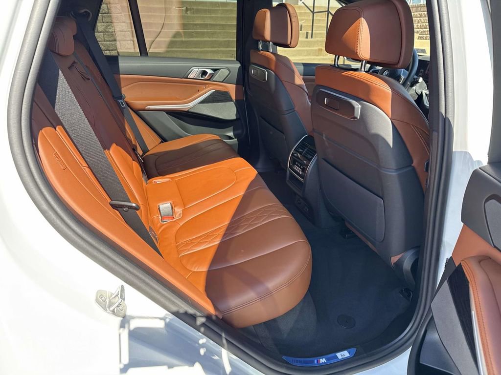 Used 2025 BMW X5 M60i w/ Climate Comfort Package image 11