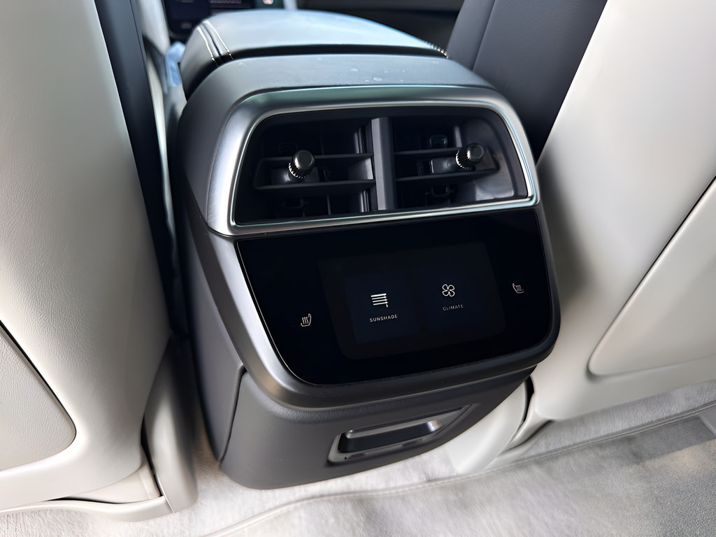 Used 2023 Lucid Air Touring AWD/4WD image 20