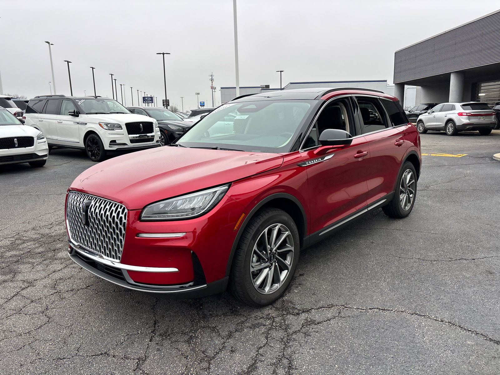 New 2025 Lincoln Corsair FWD w/ Equipment Group 101A image 3