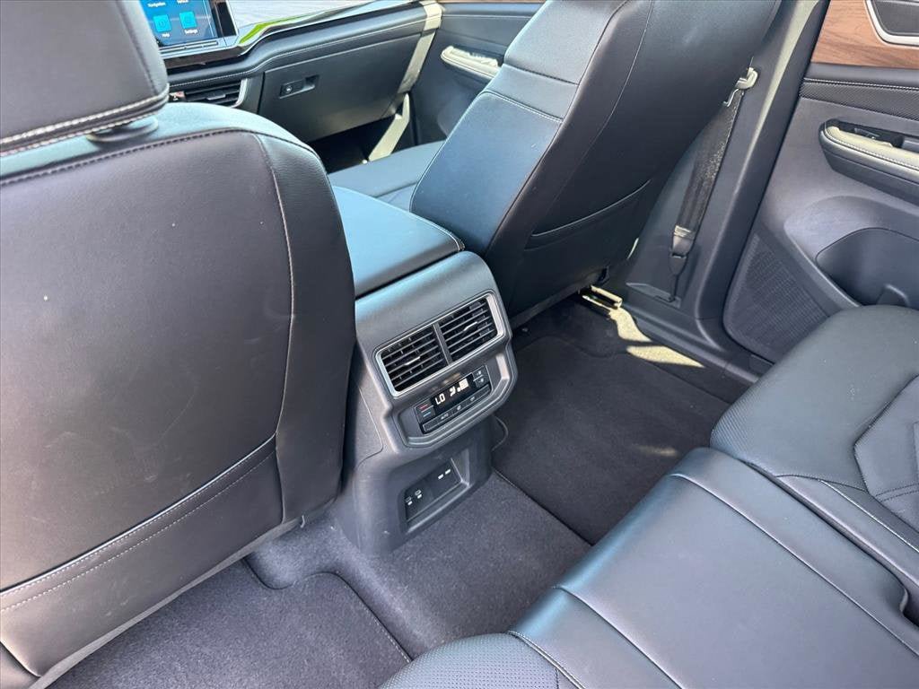 Used 2024 Volkswagen Atlas SE AWD/4WD image 15