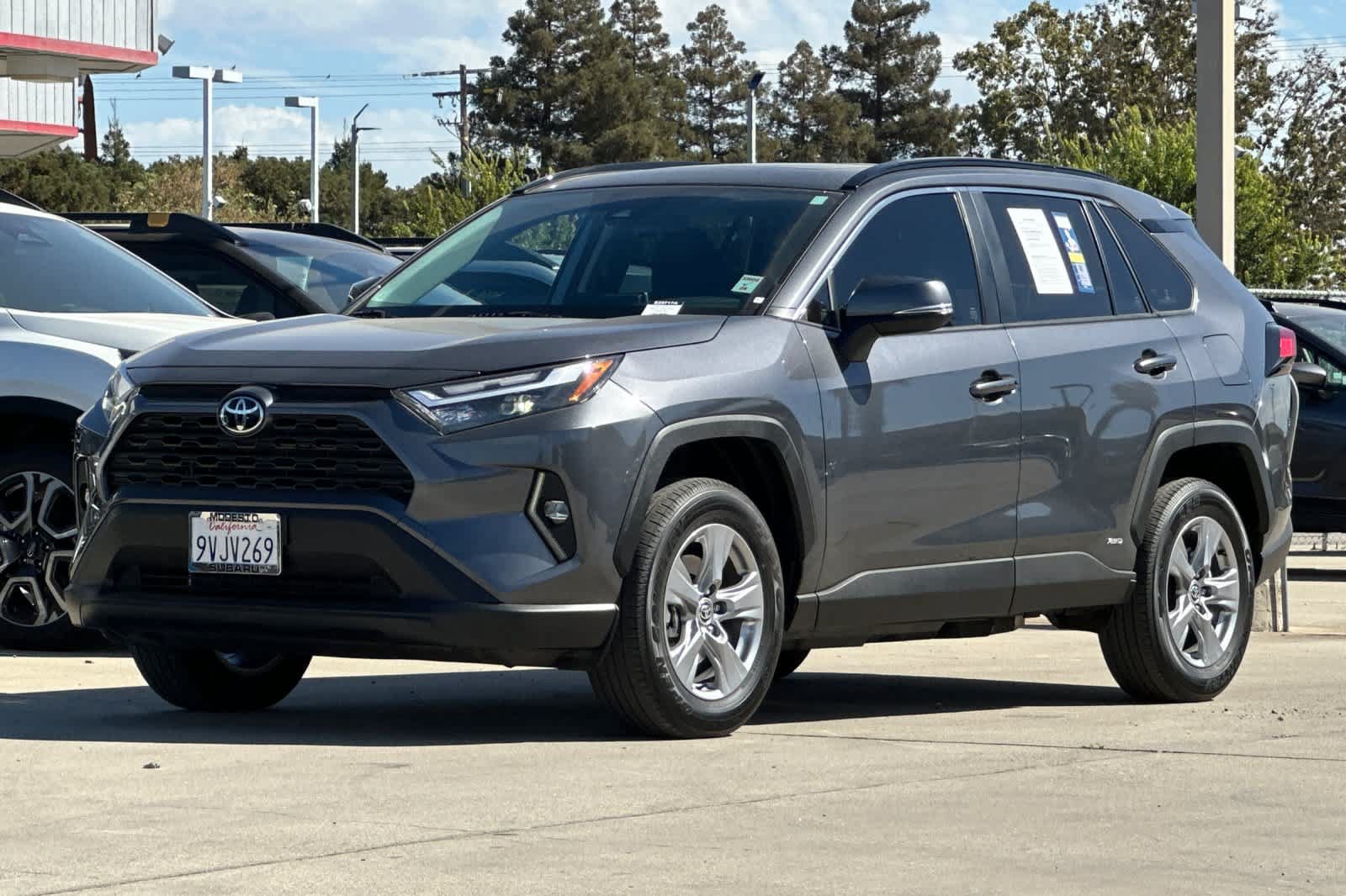 Used 2025 Toyota RAV4 XLE w/ Convenience Package AWD/4WD image 7