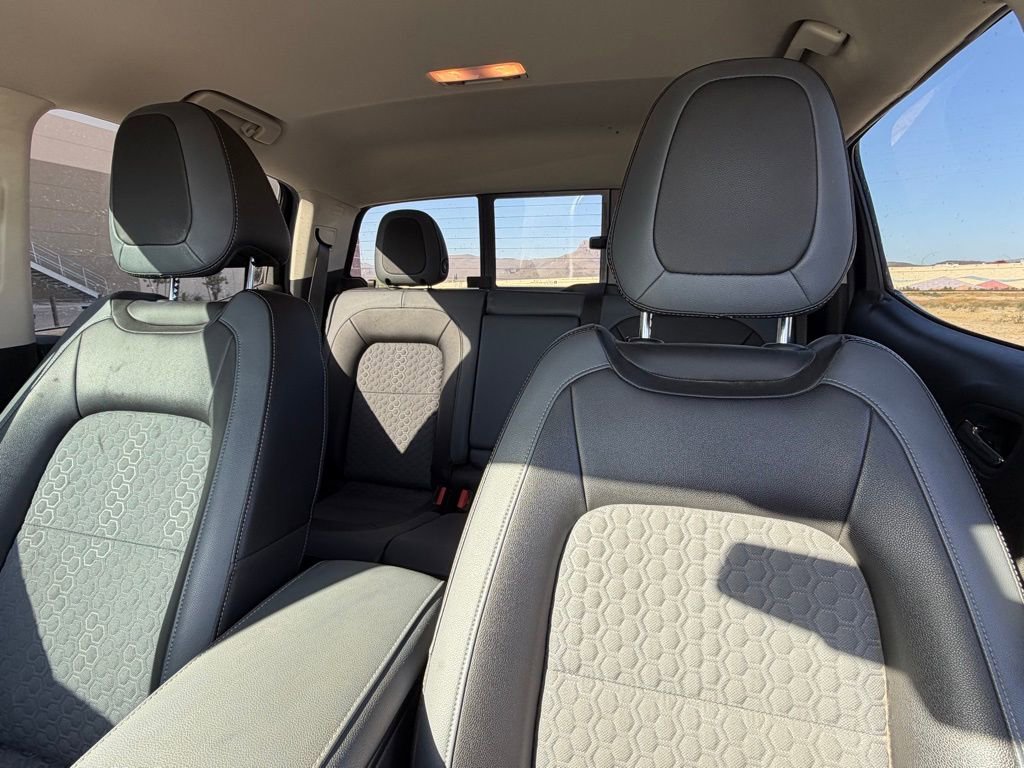 Used 2017 Chevrolet Colorado Z71 AWD/4WD image 11