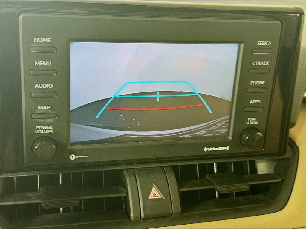 Used 2022 Toyota RAV4 LE image 16