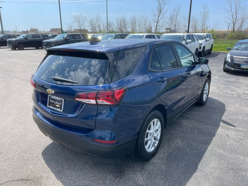 Used 2023 Chevrolet Equinox LS w/ LS Convenience Package FWD image 7