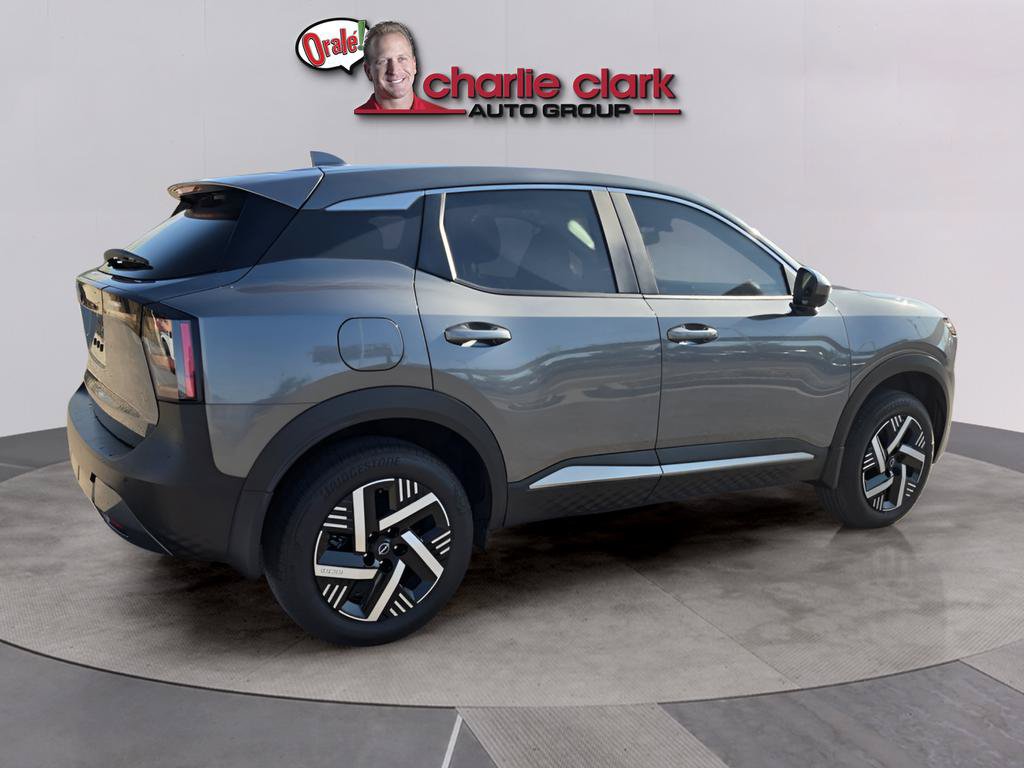 Used 2025 Nissan Kicks SV FWD image 7