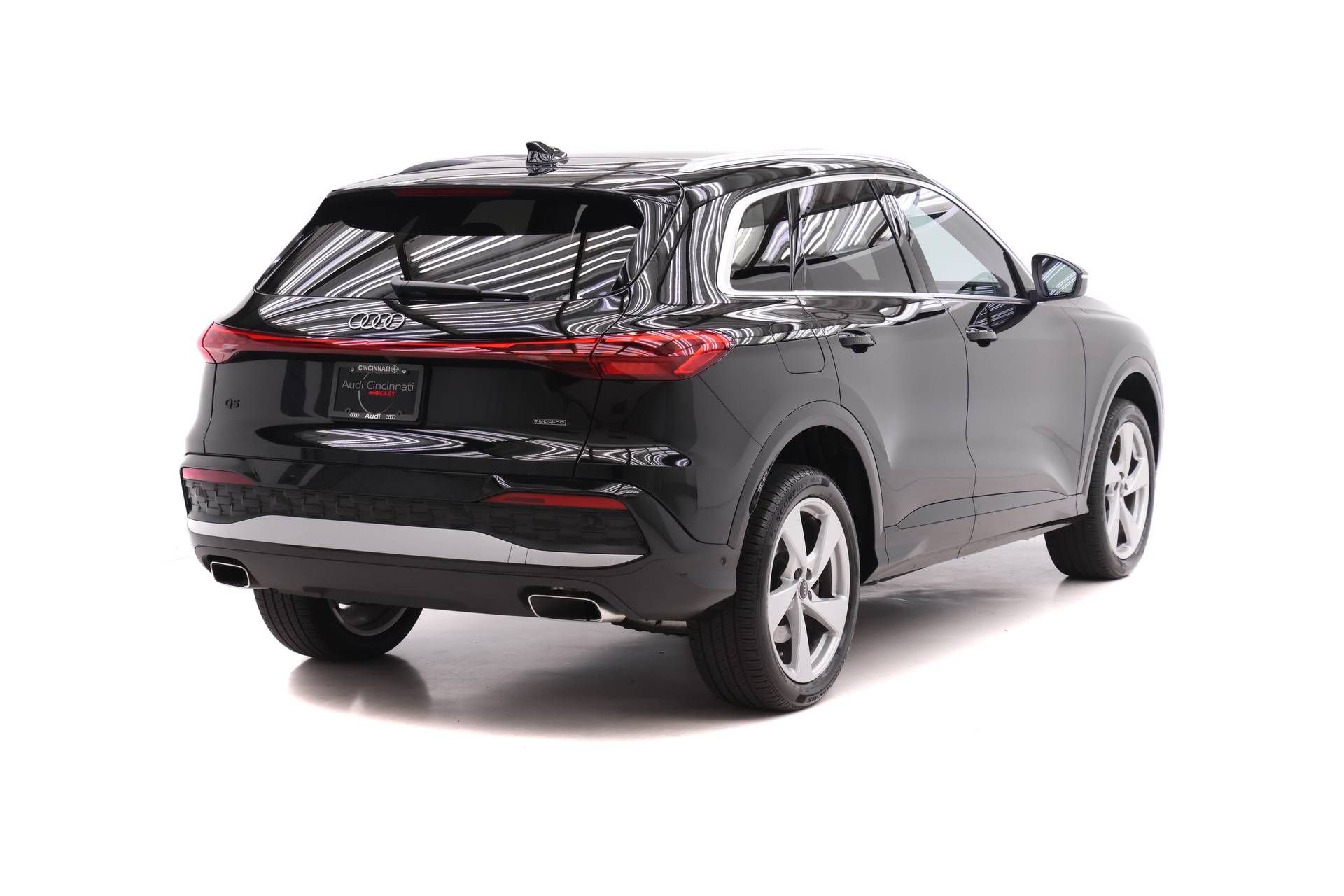 Certified 2025 Audi Q5 Premium w/ Premium Plus AWD/4WD image 4
