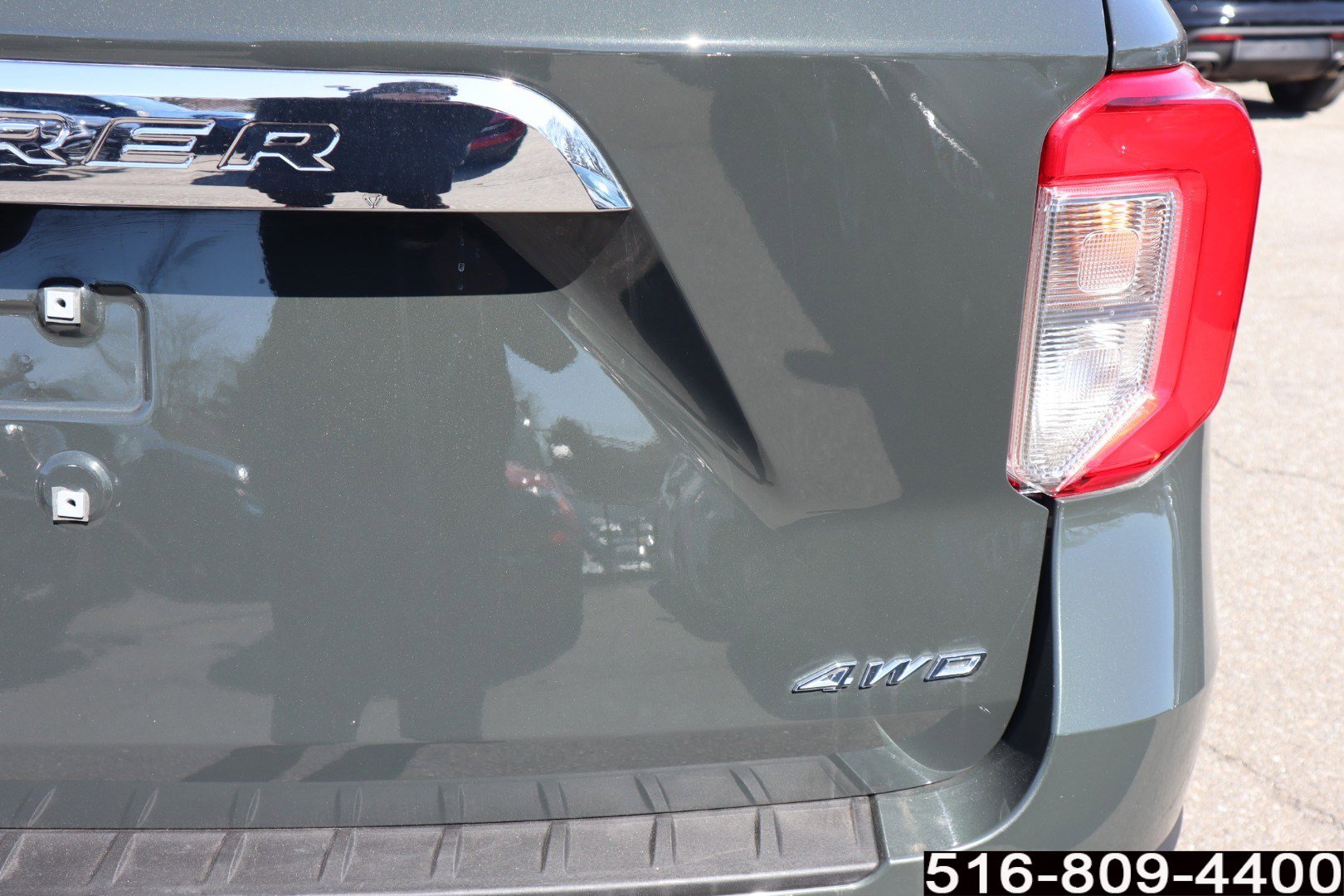 Used 2024 Ford Explorer XLT AWD/4WD image 31