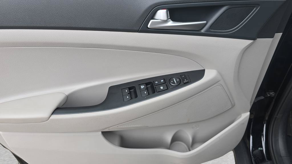 Used 2020 Hyundai Tucson SE FWD image 16