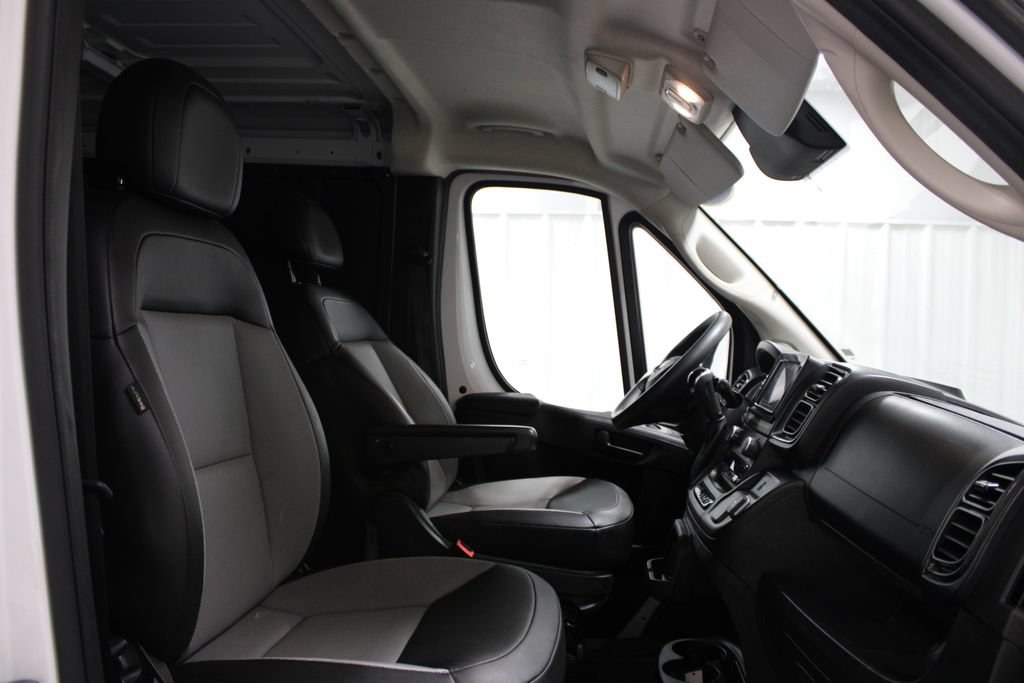 Used 2025 RAM ProMaster 2500 w/ Convenience Group FWD image 30