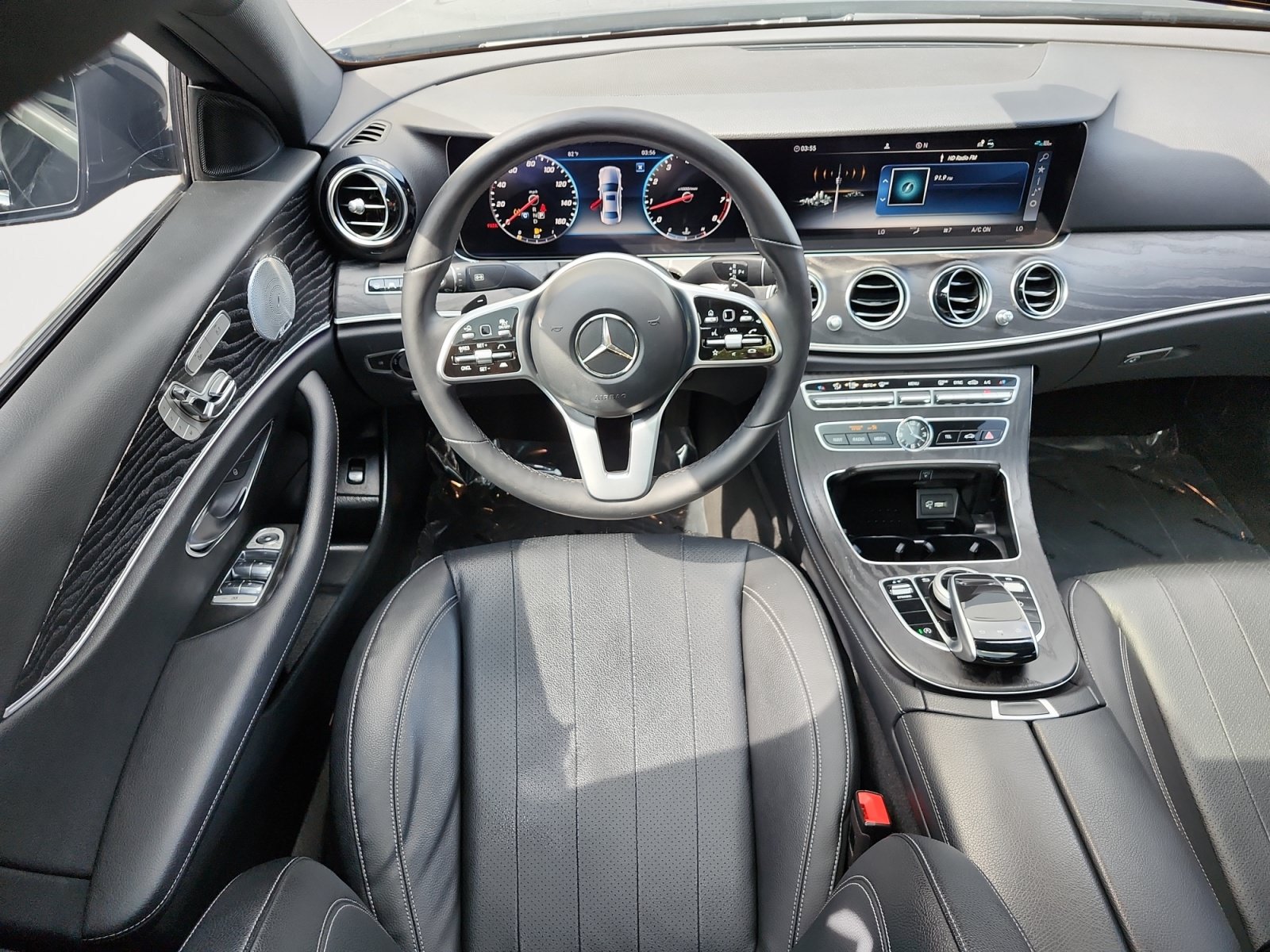 Used 2019 Mercedes-Benz E 450 4MATIC Sedan w/ Driver Assistance Package image 10