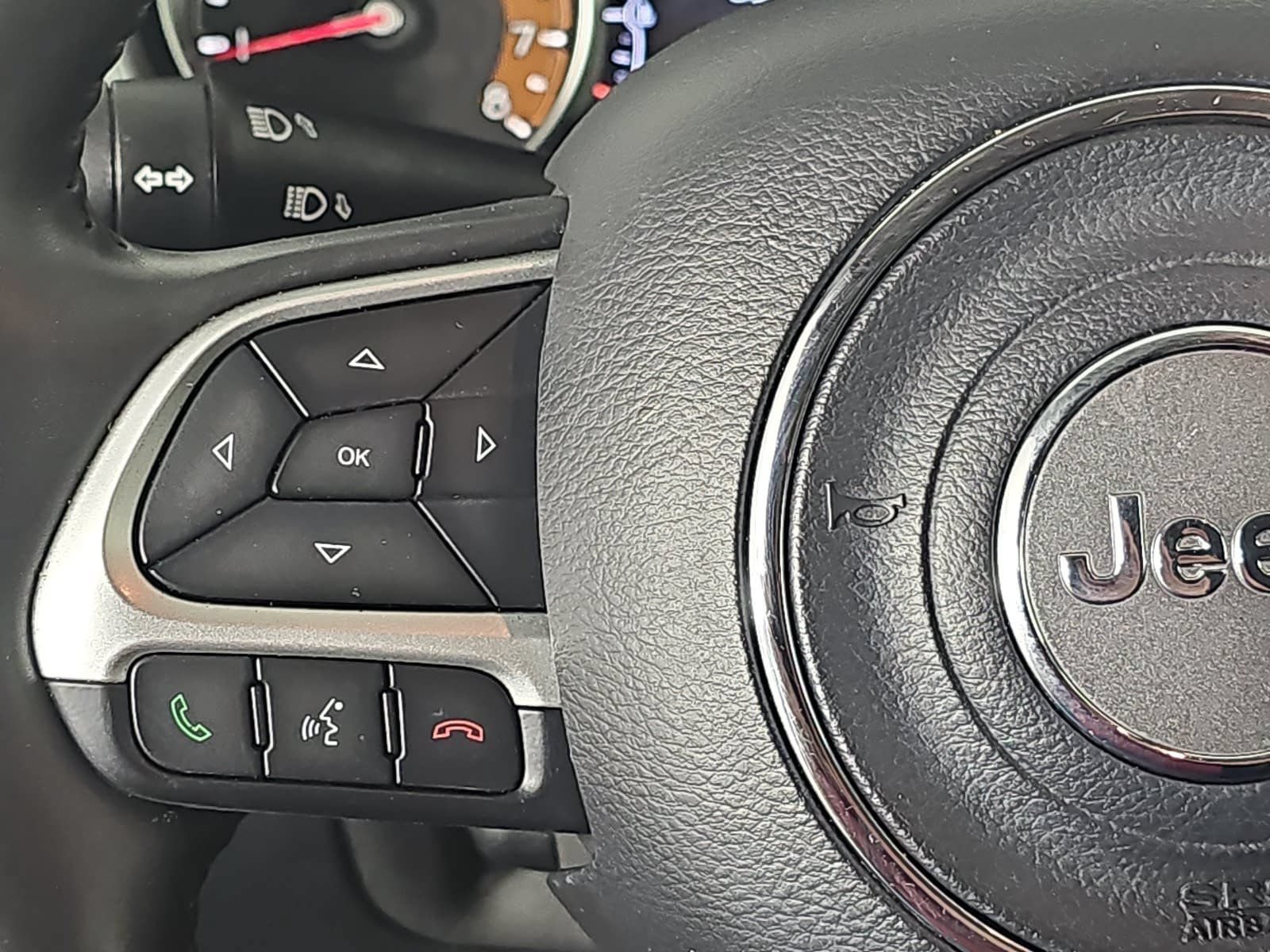 Used 2018 Jeep Compass Limited w/ Navigation Group AWD/4WD image 14