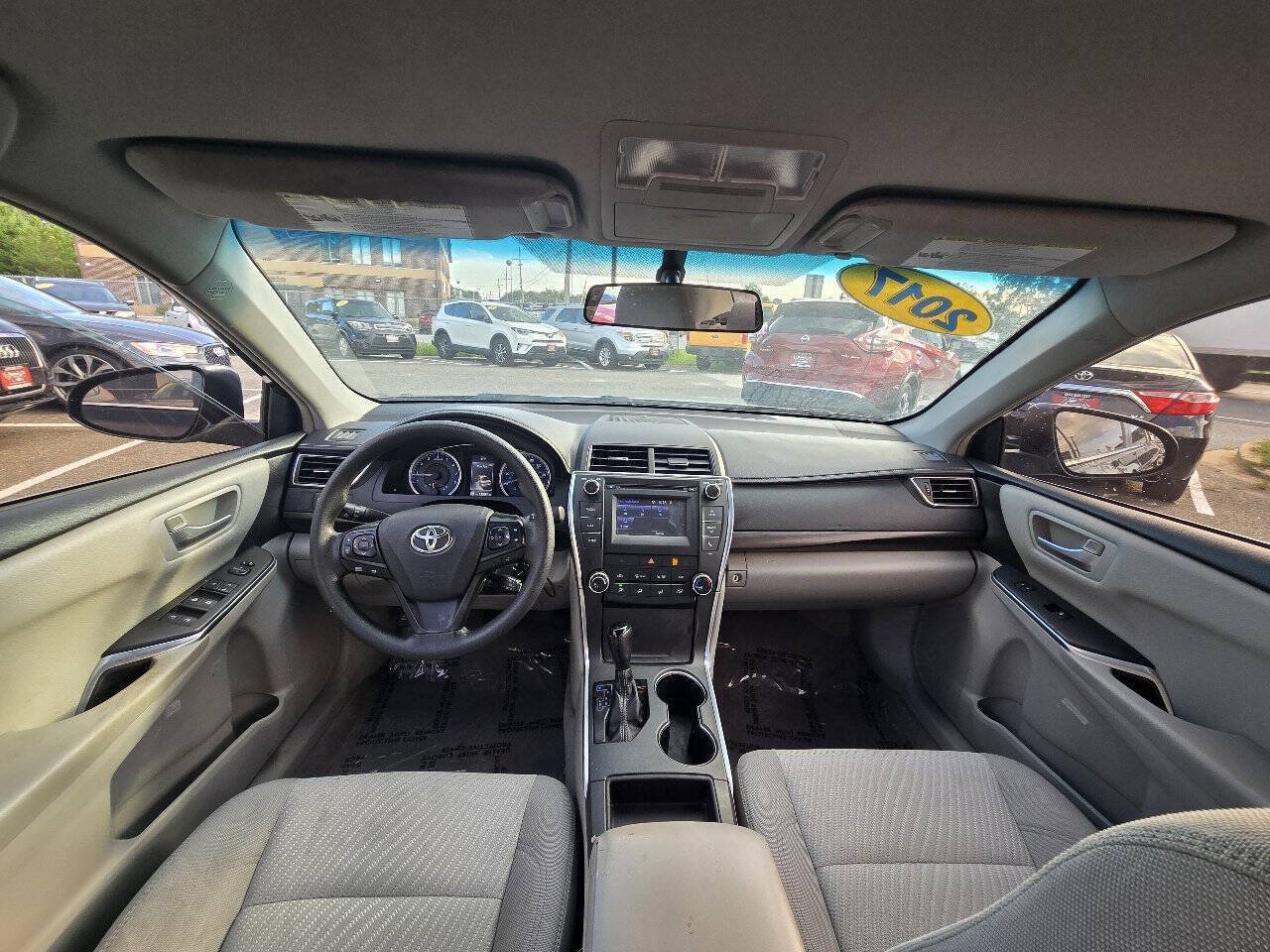 Used 2017 Toyota Camry LE FWD image 26