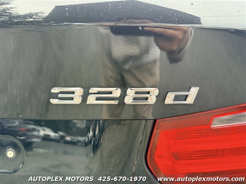 Used 2015 BMW 328d xDrive Sedan AWD/4WD image 9