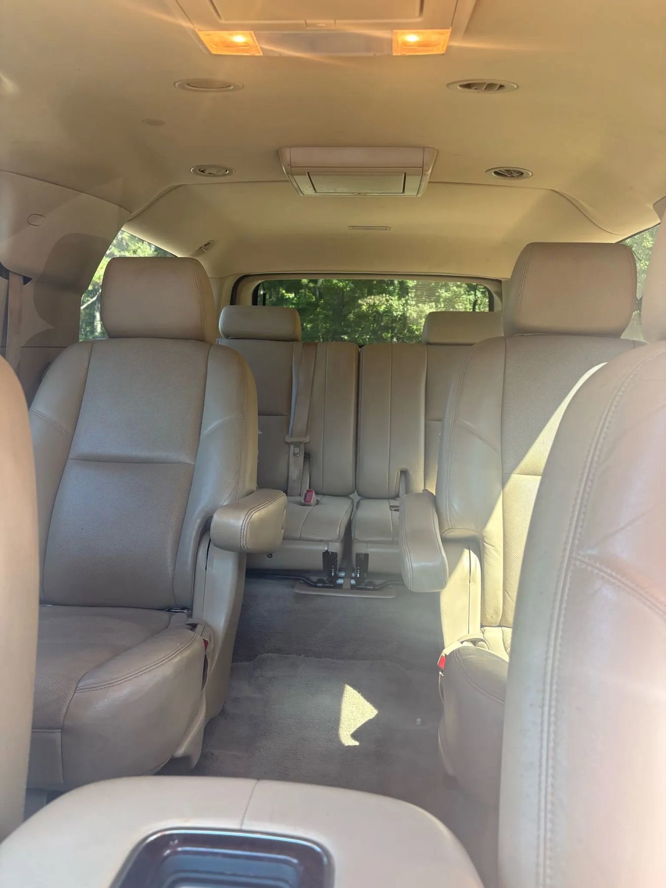 Used 2013 Cadillac Escalade ESV Premium image 9