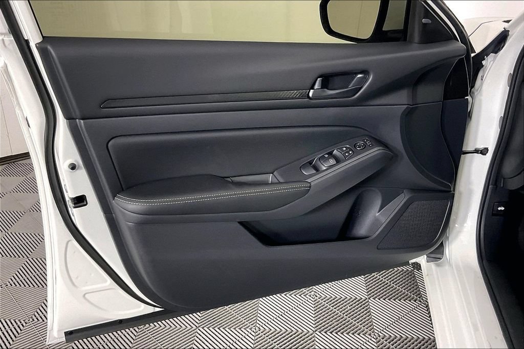 New 2026 Nissan Altima 2.5 SV w/ SV Premium Package AWD/4WD image 32