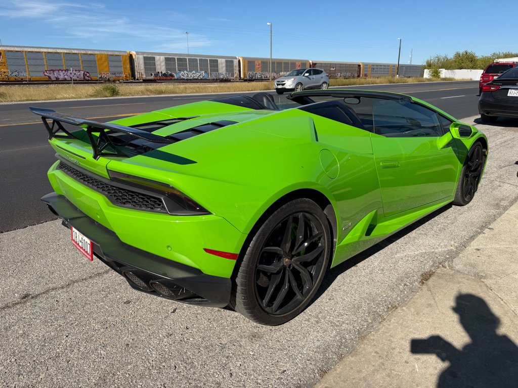 Used 2017 Lamborghini Huracan LP 610-4 image 8