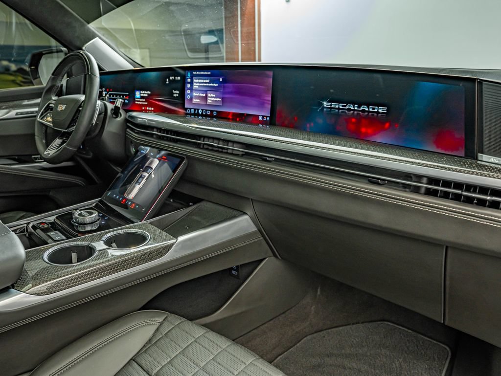 Used 2025 Cadillac Escalade V AWD/4WD image 45
