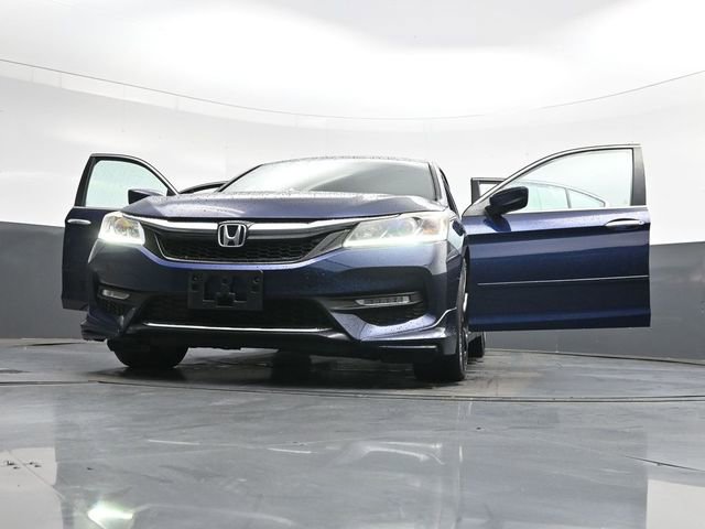 Used 2017 Honda Accord Sport Special Edition image 42