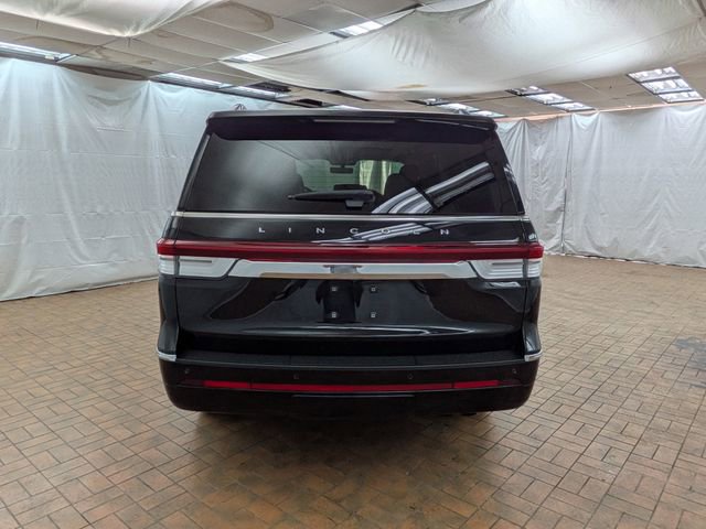 Used 2024 Lincoln Navigator Reserve AWD/4WD image 6