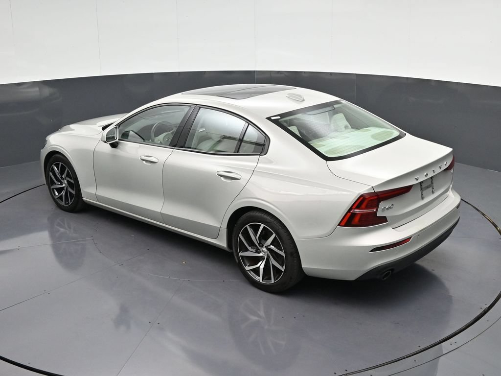 Used 2020 Volvo S60 T5 Momentum FWD image 19
