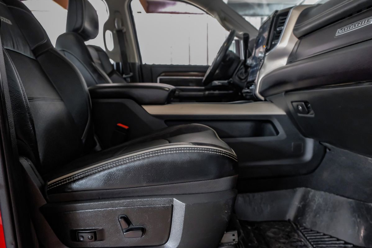 Used 2023 RAM 3500 Laramie AWD/4WD image 32
