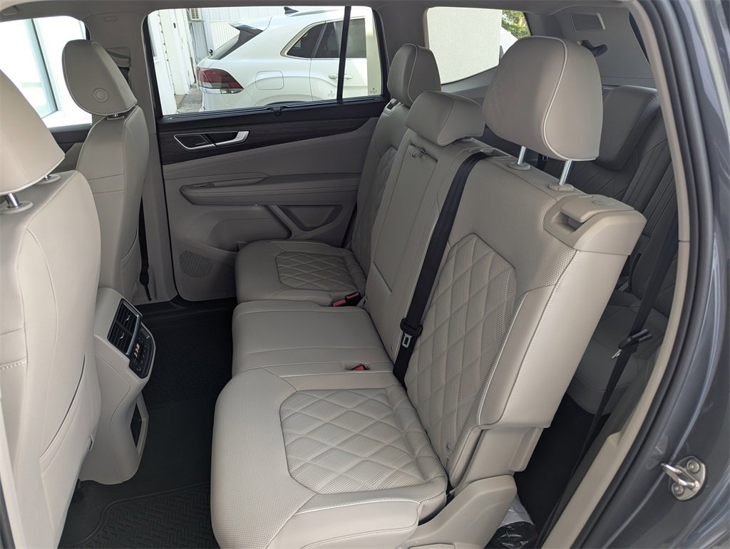 New 2025 Volkswagen Atlas SEL Premium R-Line image 31