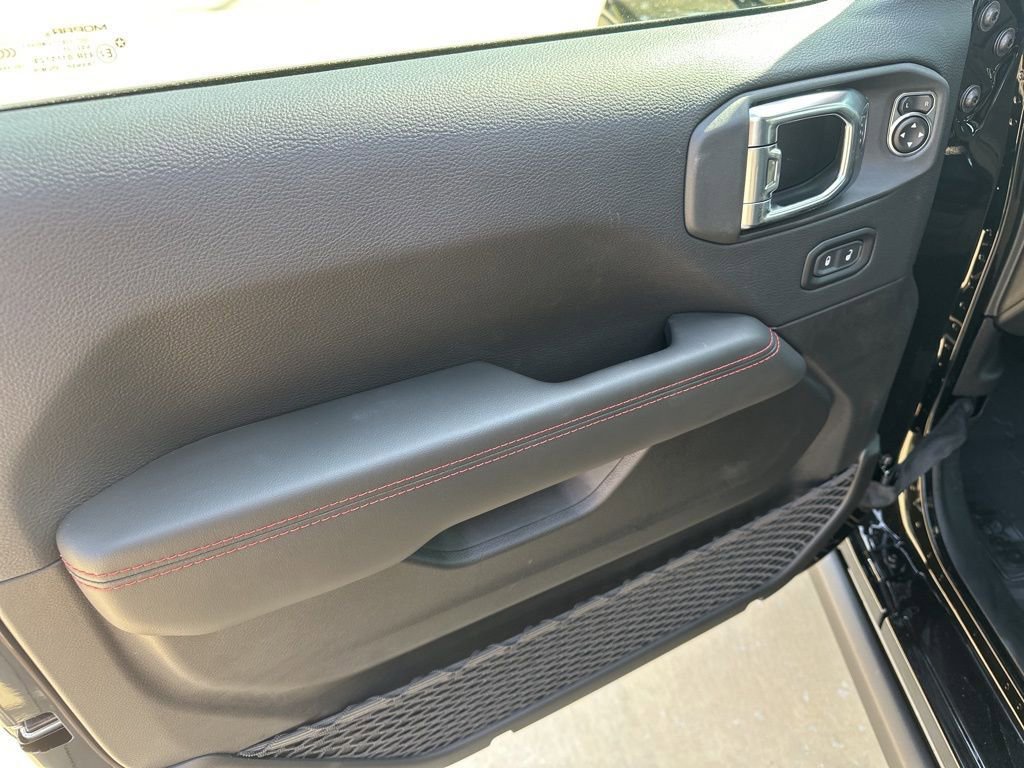 New 2025 Jeep Gladiator Rubicon image 16