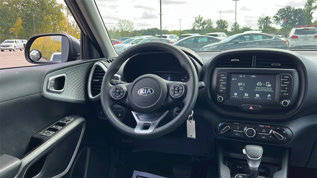 Used 2021 Kia Soul LX image 14
