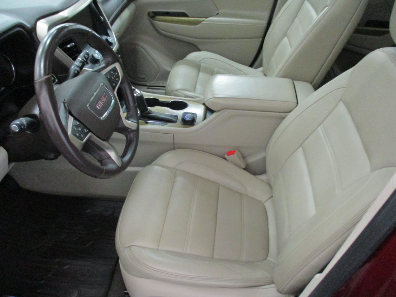 Used 2018 GMC Acadia Denali w/ Technology Package image 10